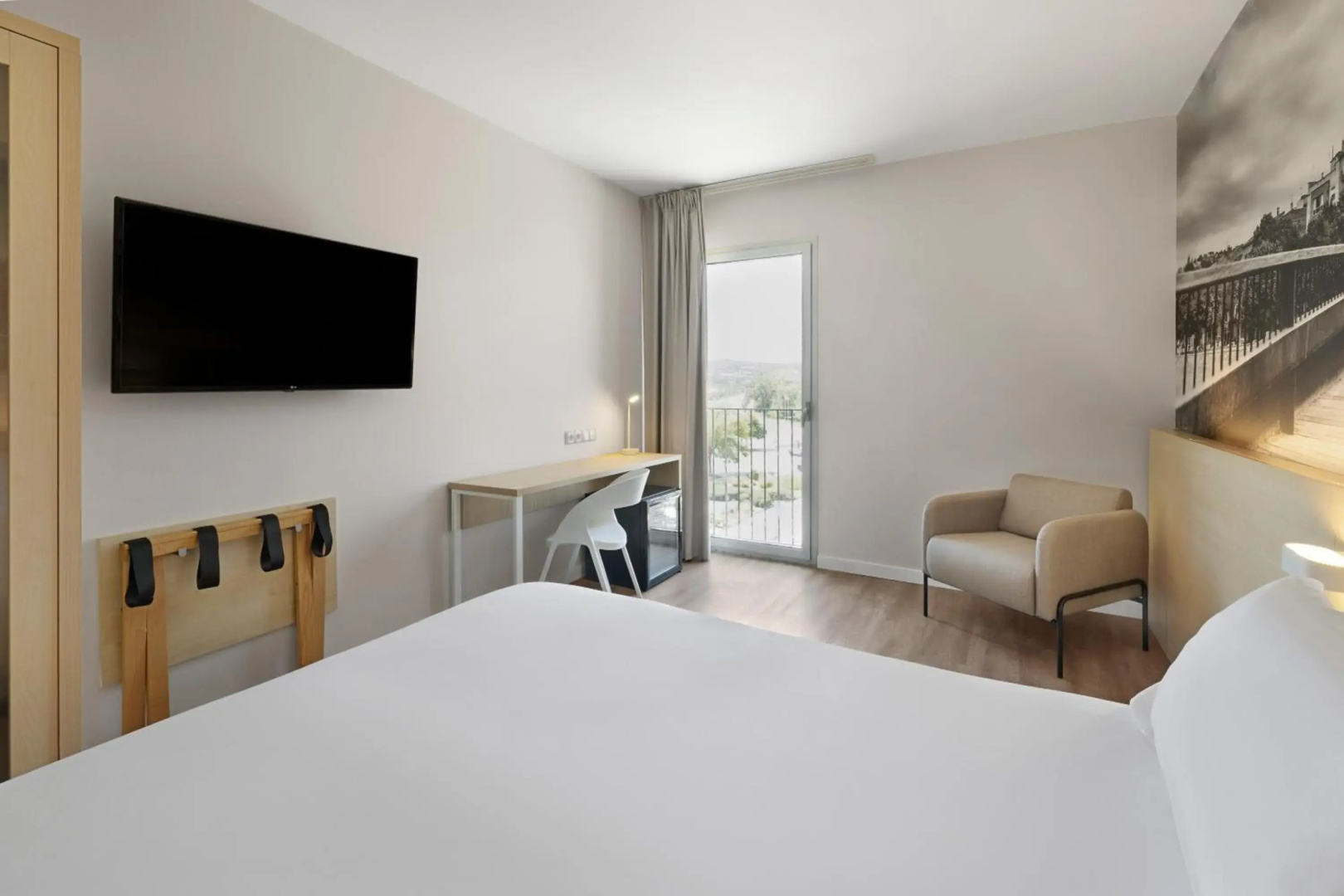Foto - B&B HOTEL Girona 3