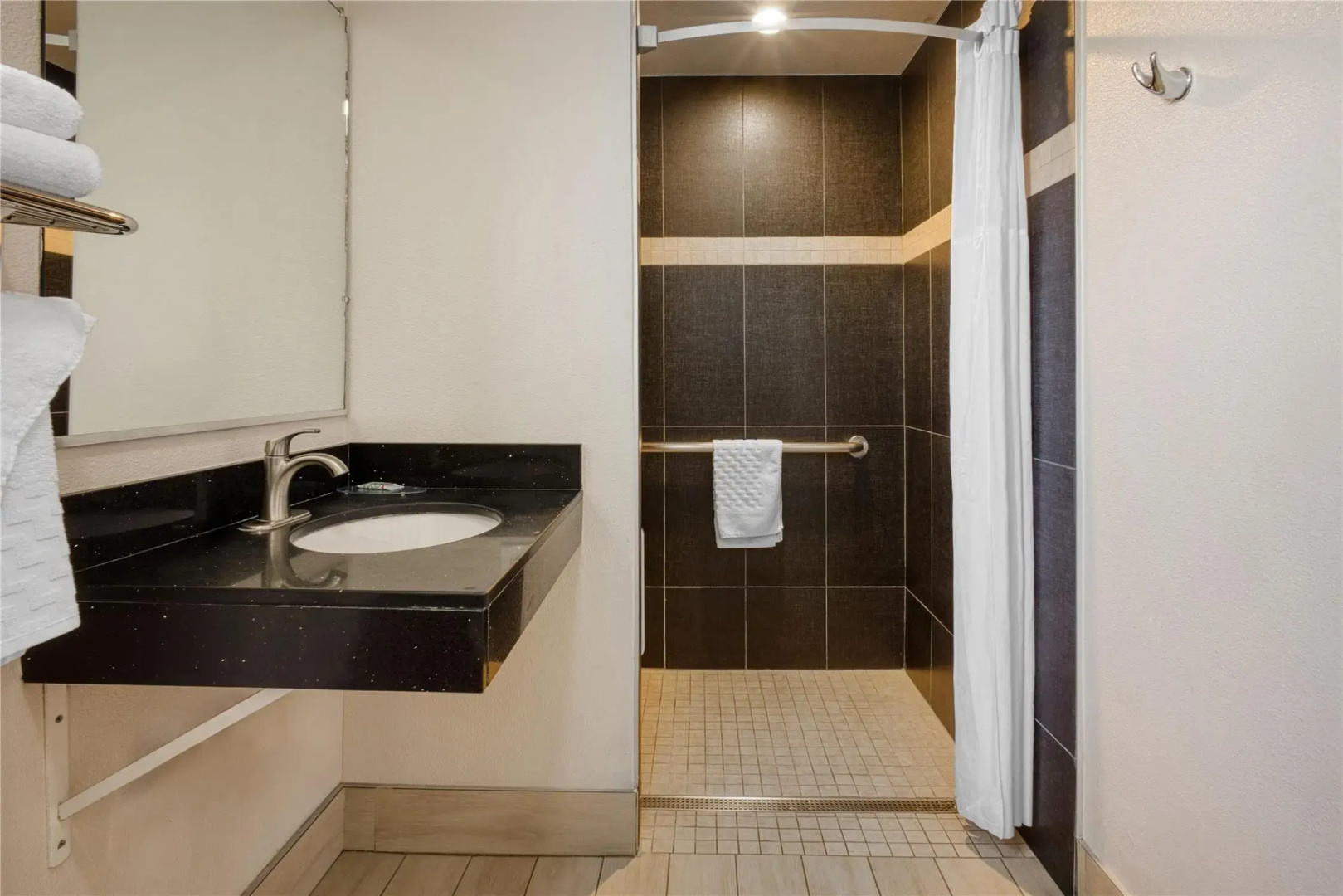 Photo - SureStay Hotel by Best Western San Rafael