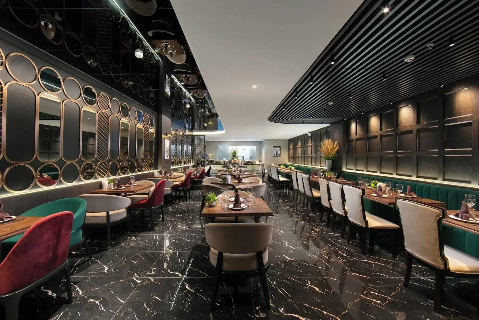 Photo - MAY DE VILLE Crown Hotel