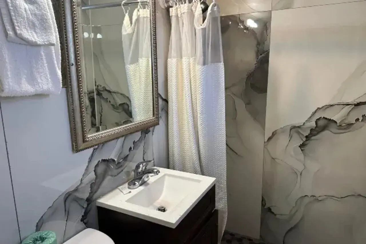 Photo - Miami Inn & Suites