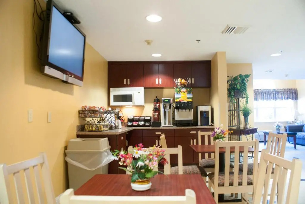 Foto - Hometown Inn & Suites Jacksonville Butler Blvd./Southpoint