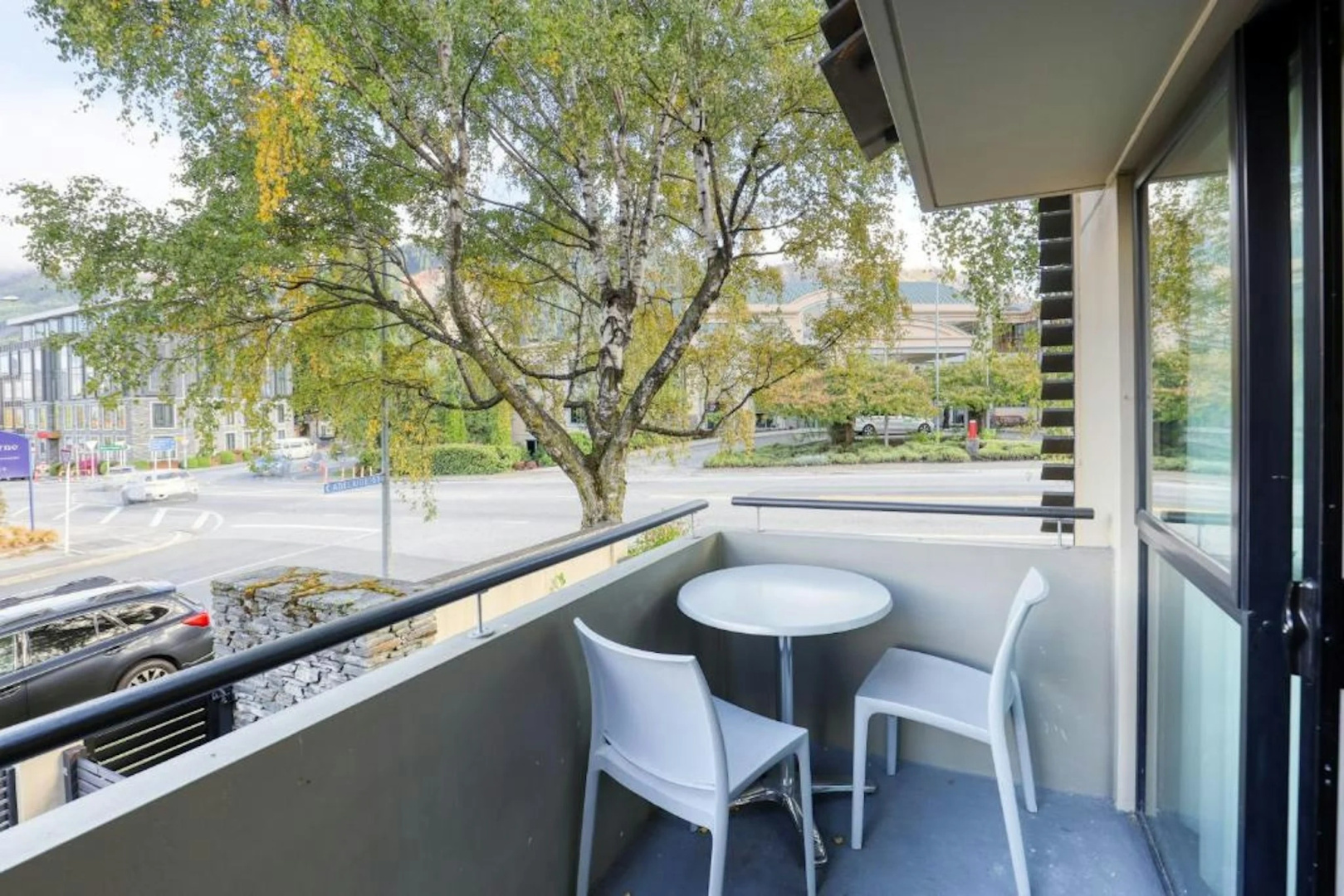 Photo - Garden Court Suites And Apartments