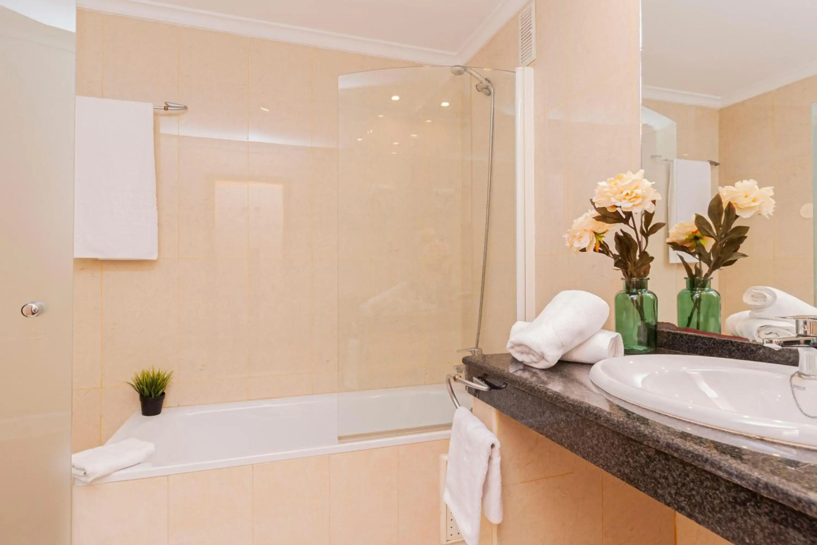 Photo - Oh Nice Ulises Ceuta