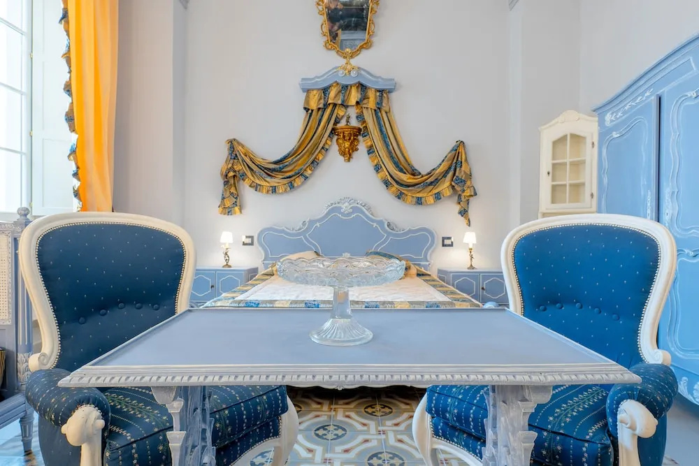 Photo - The Crown Palace - Gallipoli