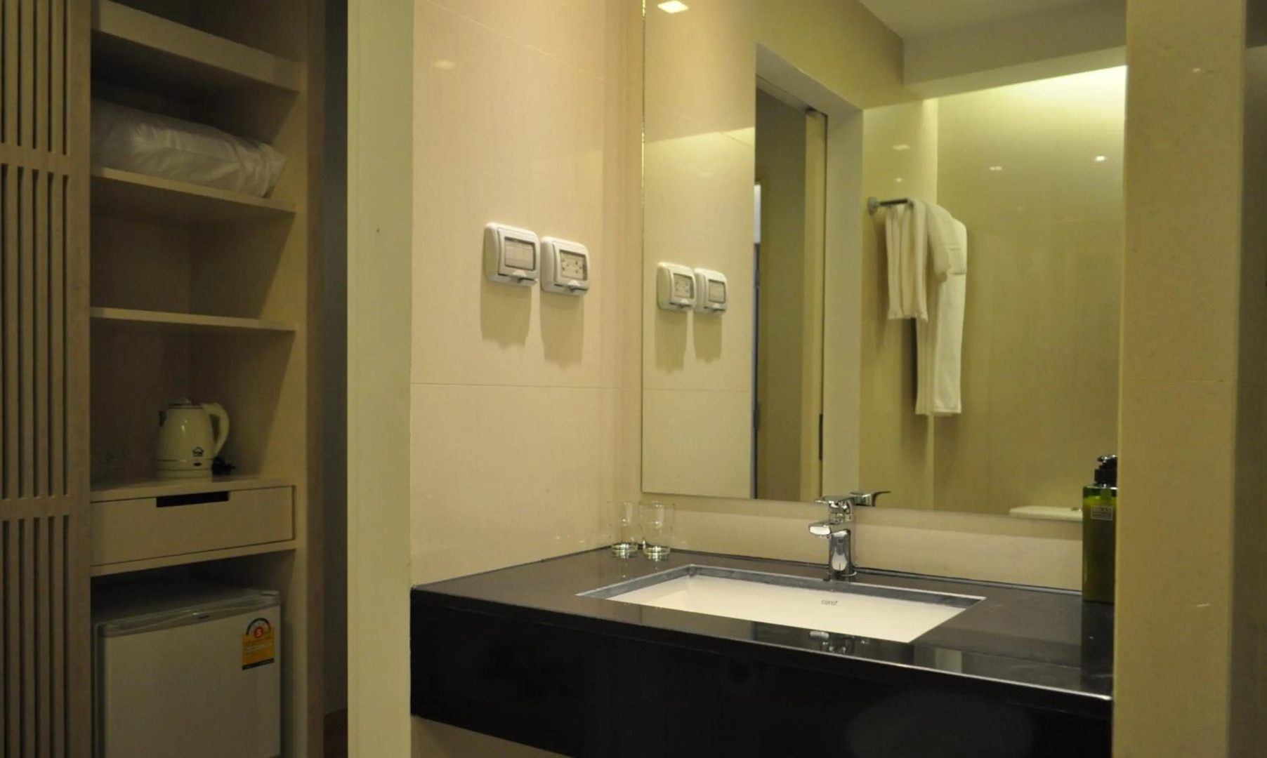 Photo - Rezt Bangkok