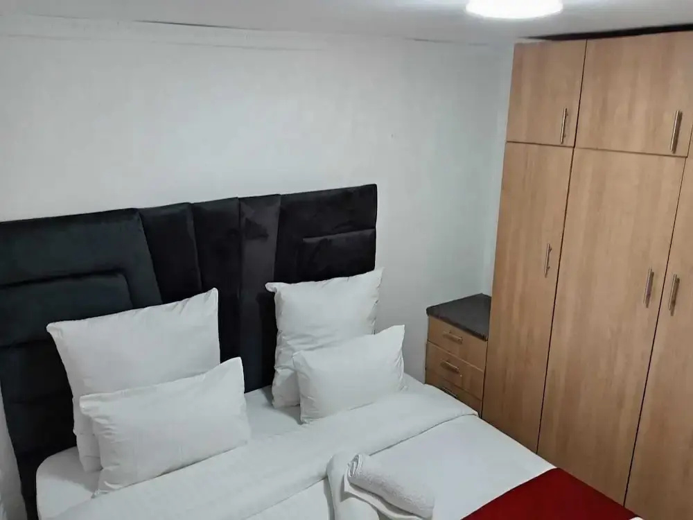Foto - Gold Crown One Bedroom Self-Catering Apartment With NetFlix & YouTube