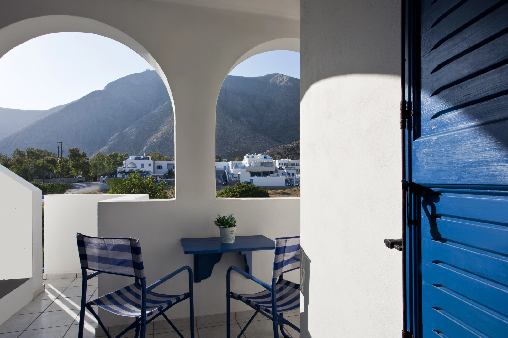 Foto - Ancient Thera Studios