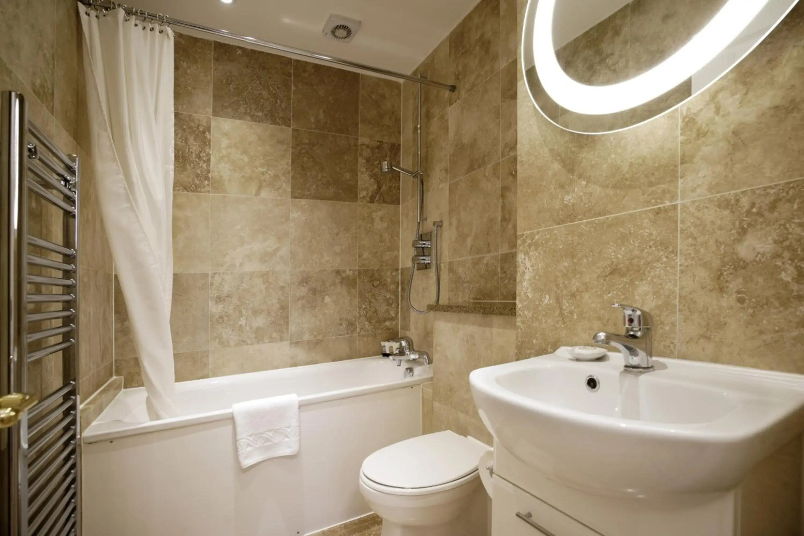 Foto - Queensgate Court Apartments