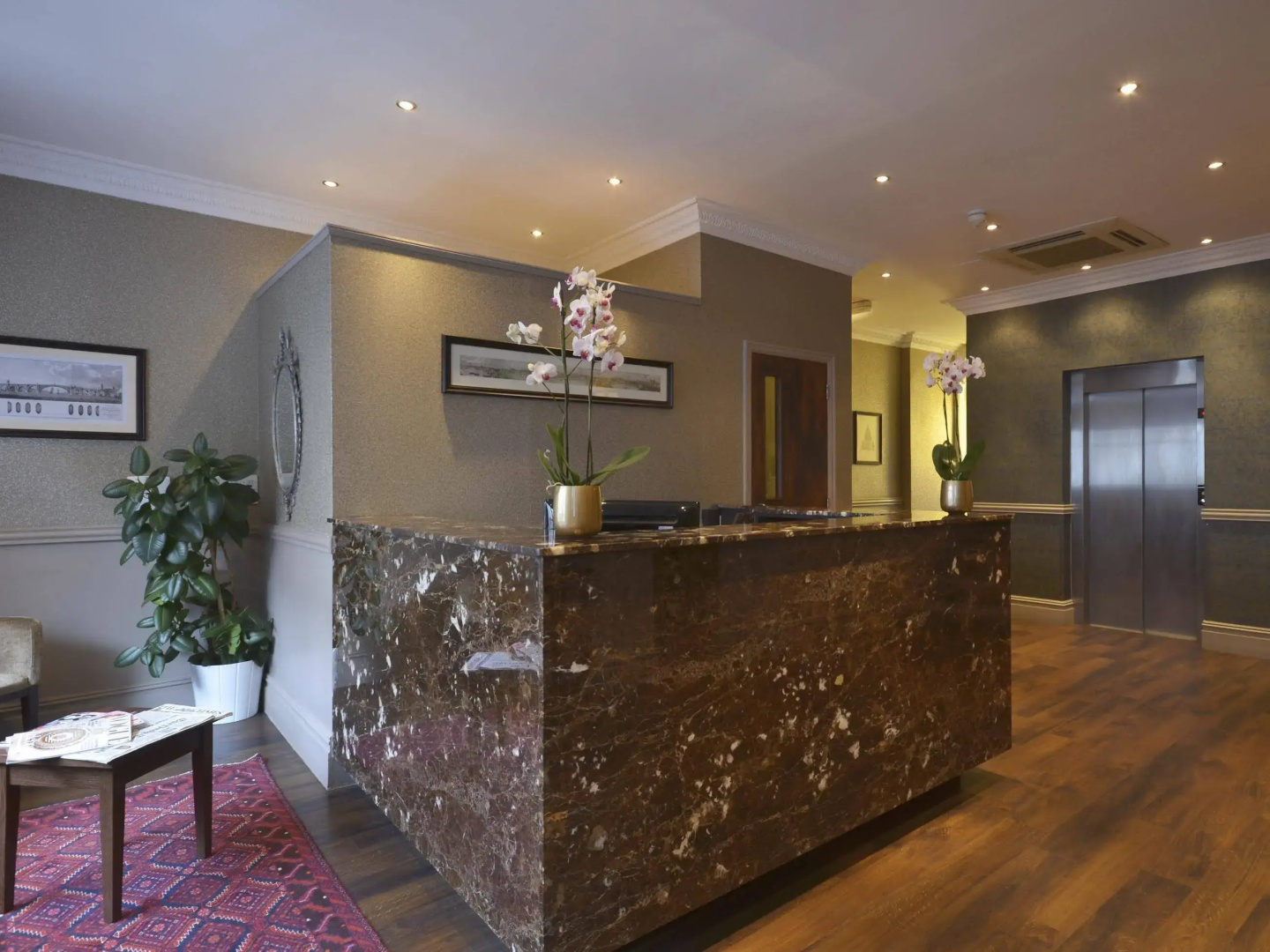 Photo - Princes Square Hotel