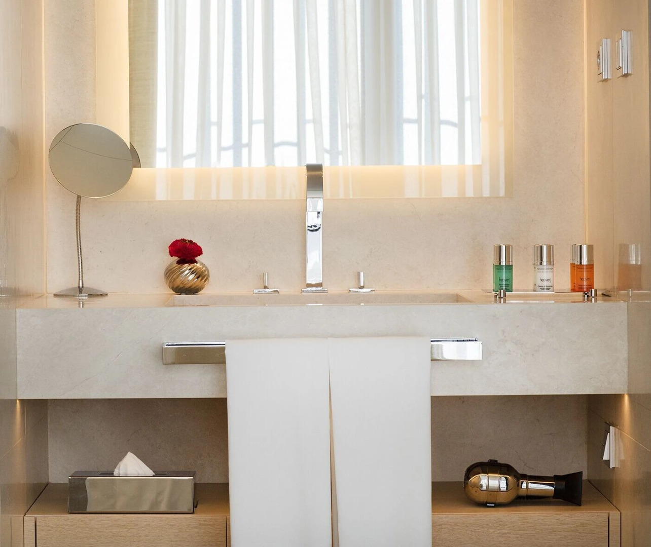 Photo - ABaC H&R Barcelona Monument