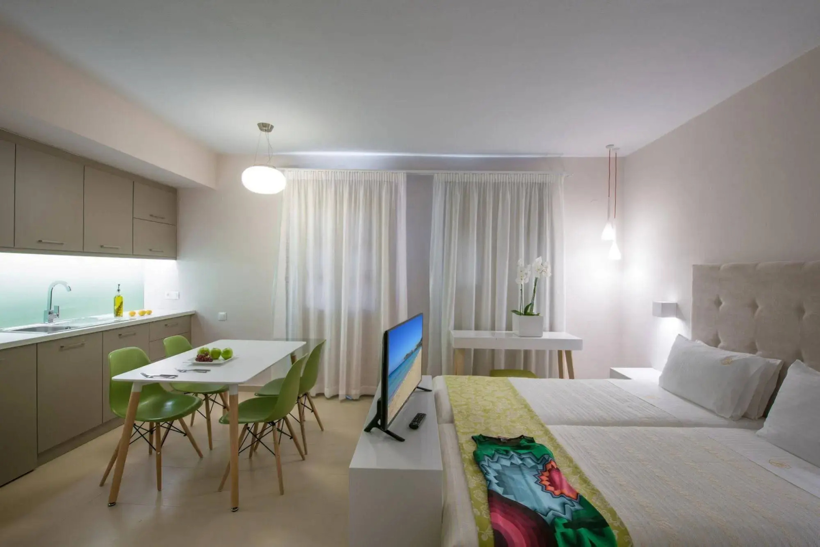 Photo - Petra Beach Hotel