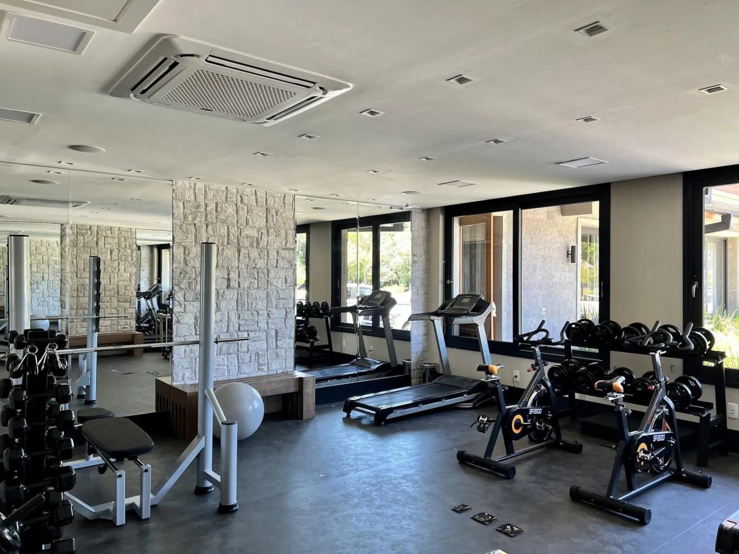 Photo - Chateau Laghetto Collection Oficial