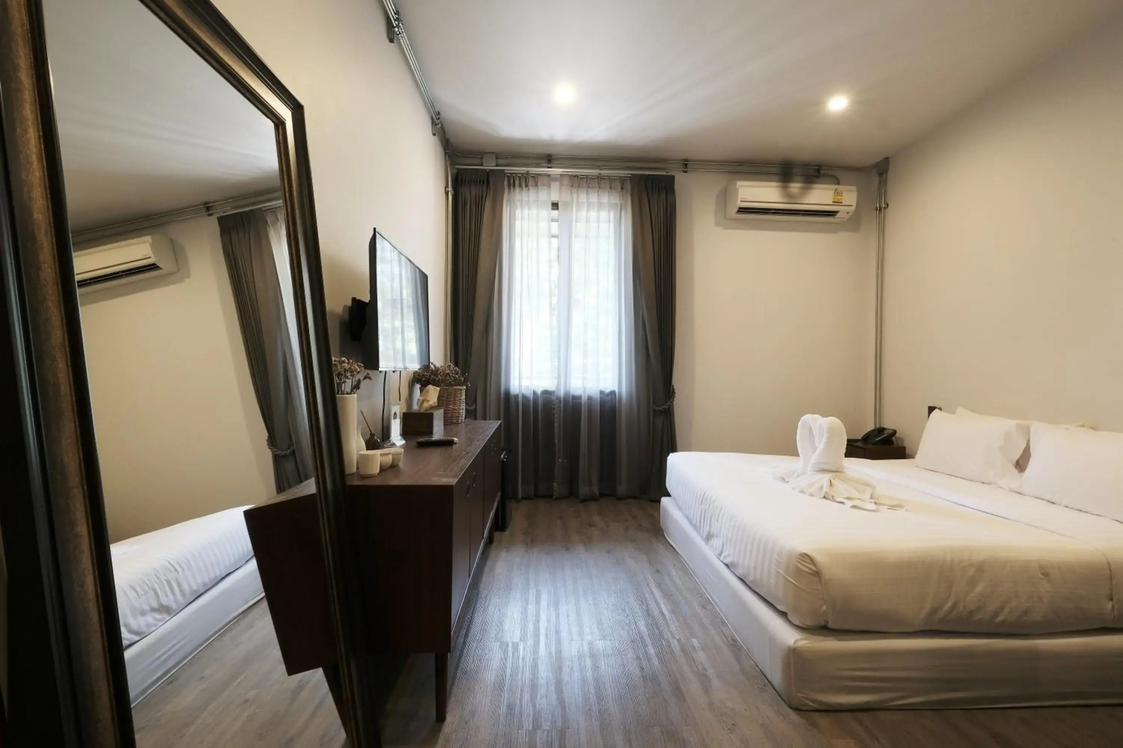Photo - Iron32 Hotel