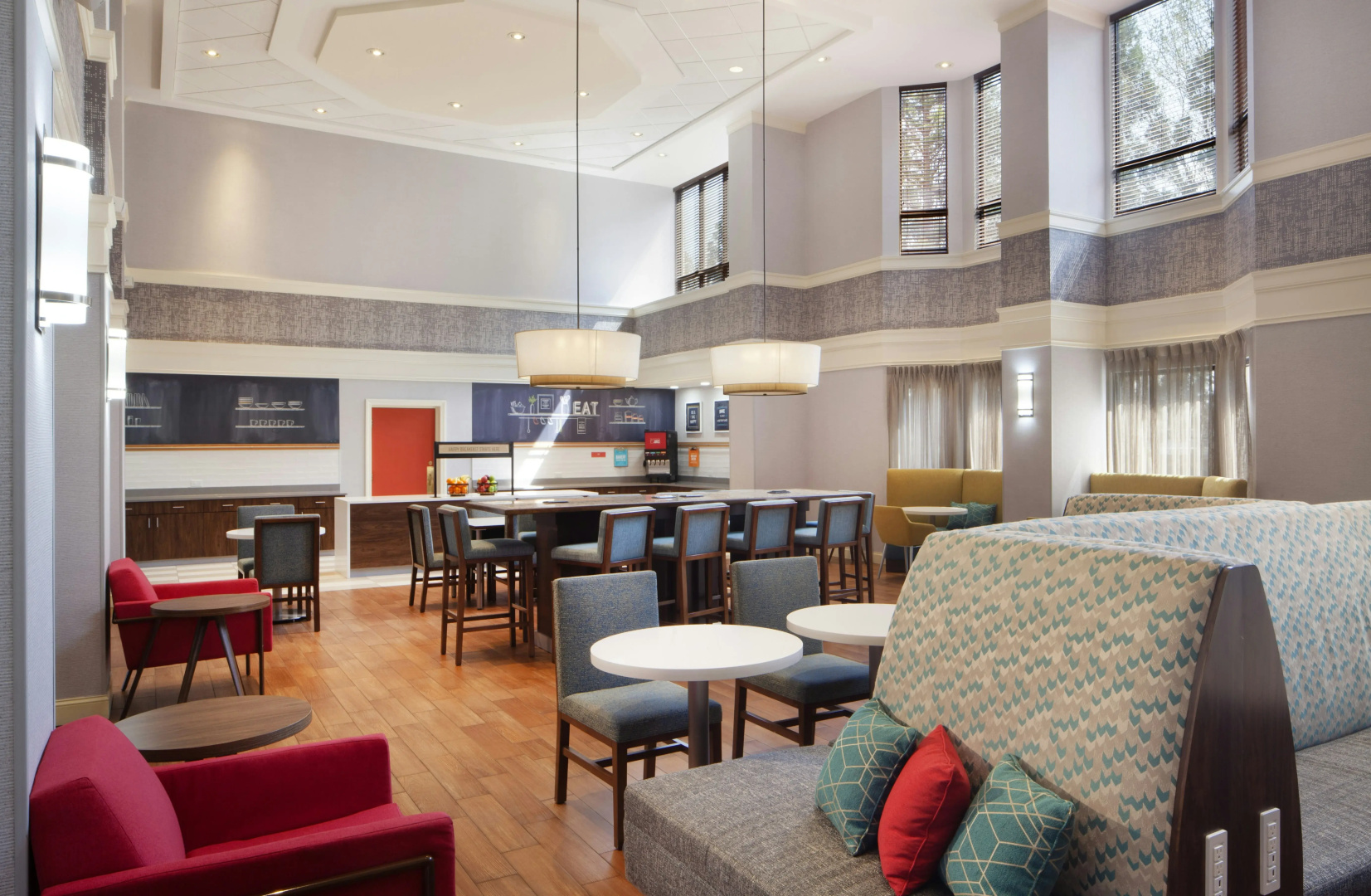 Photo - Hampton Inn & Suites Atlanta Airport North I-85