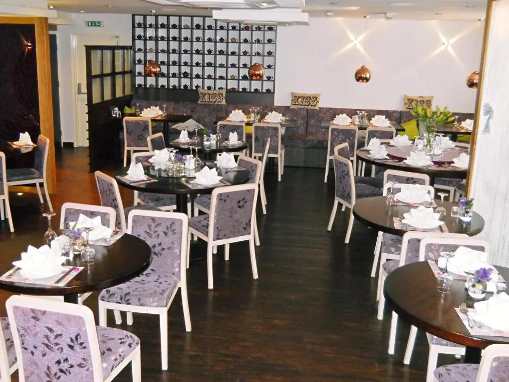 Photo - The Oakland Hotel