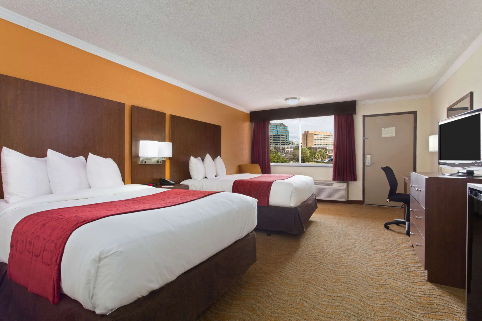 Photo - Ramada by Wyndham Tampa Airport Westshore