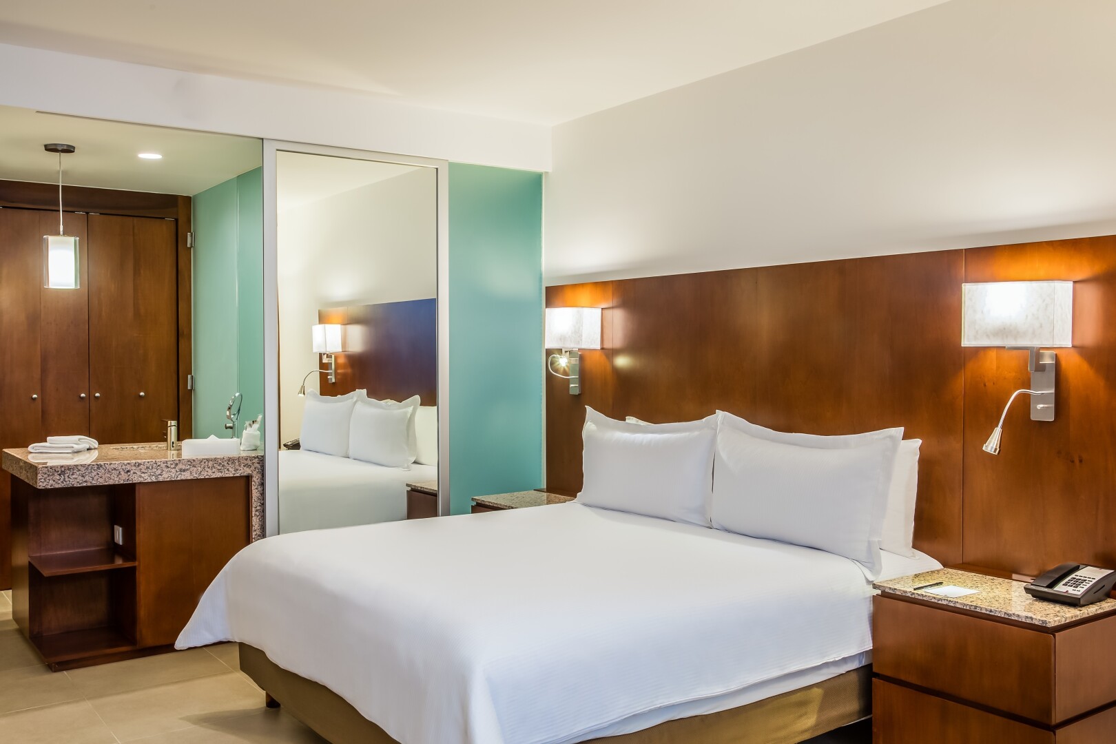 Photo - Fiesta Inn Playa del Carmen