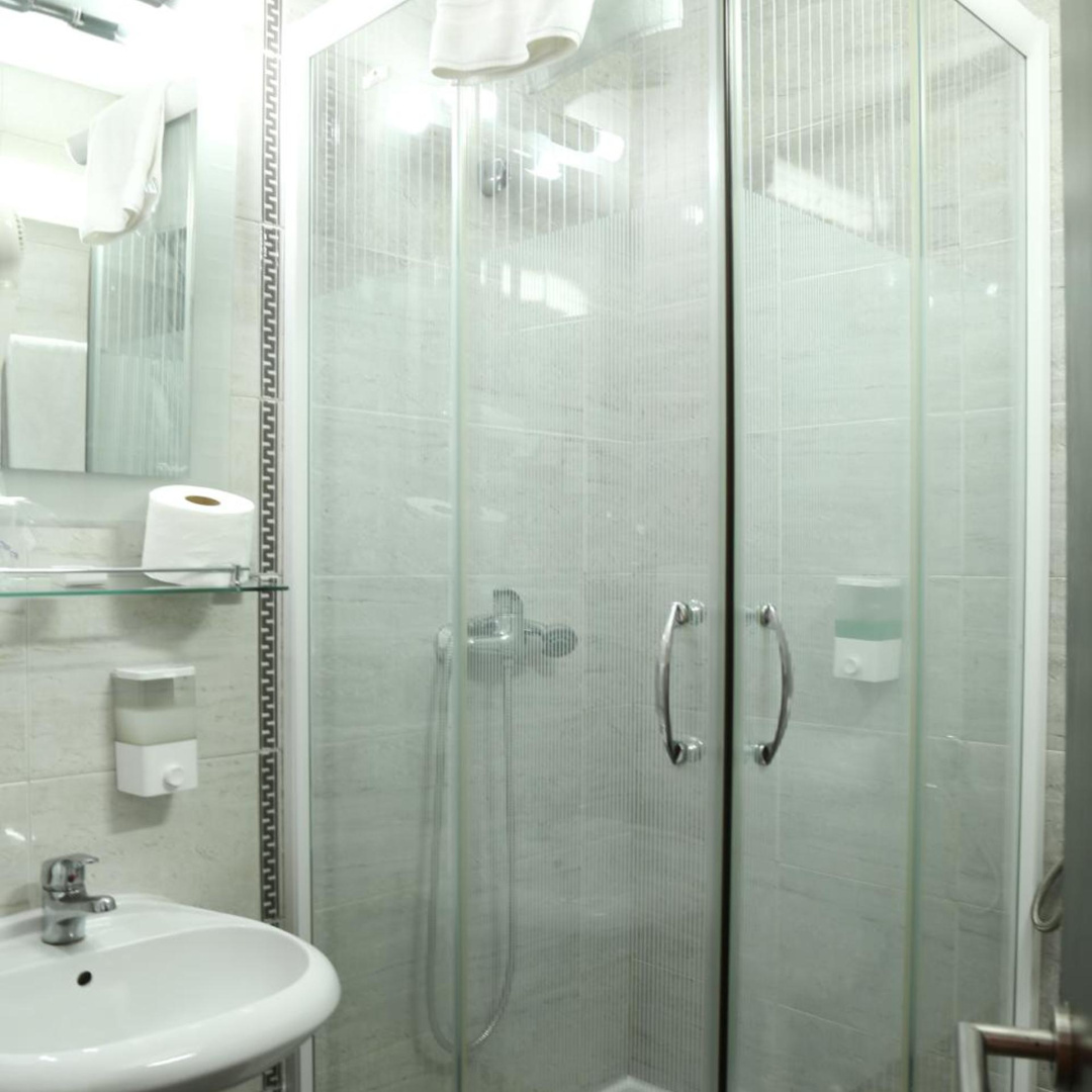 Foto - Hotel Srbija-FREE PARKING
