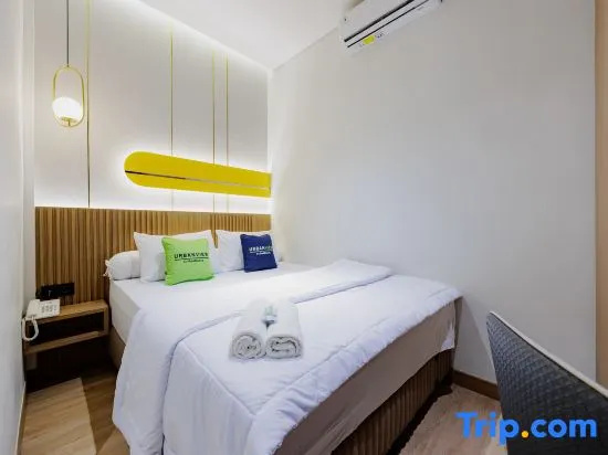 Urbanview Hotel Yampi TB Simatupang