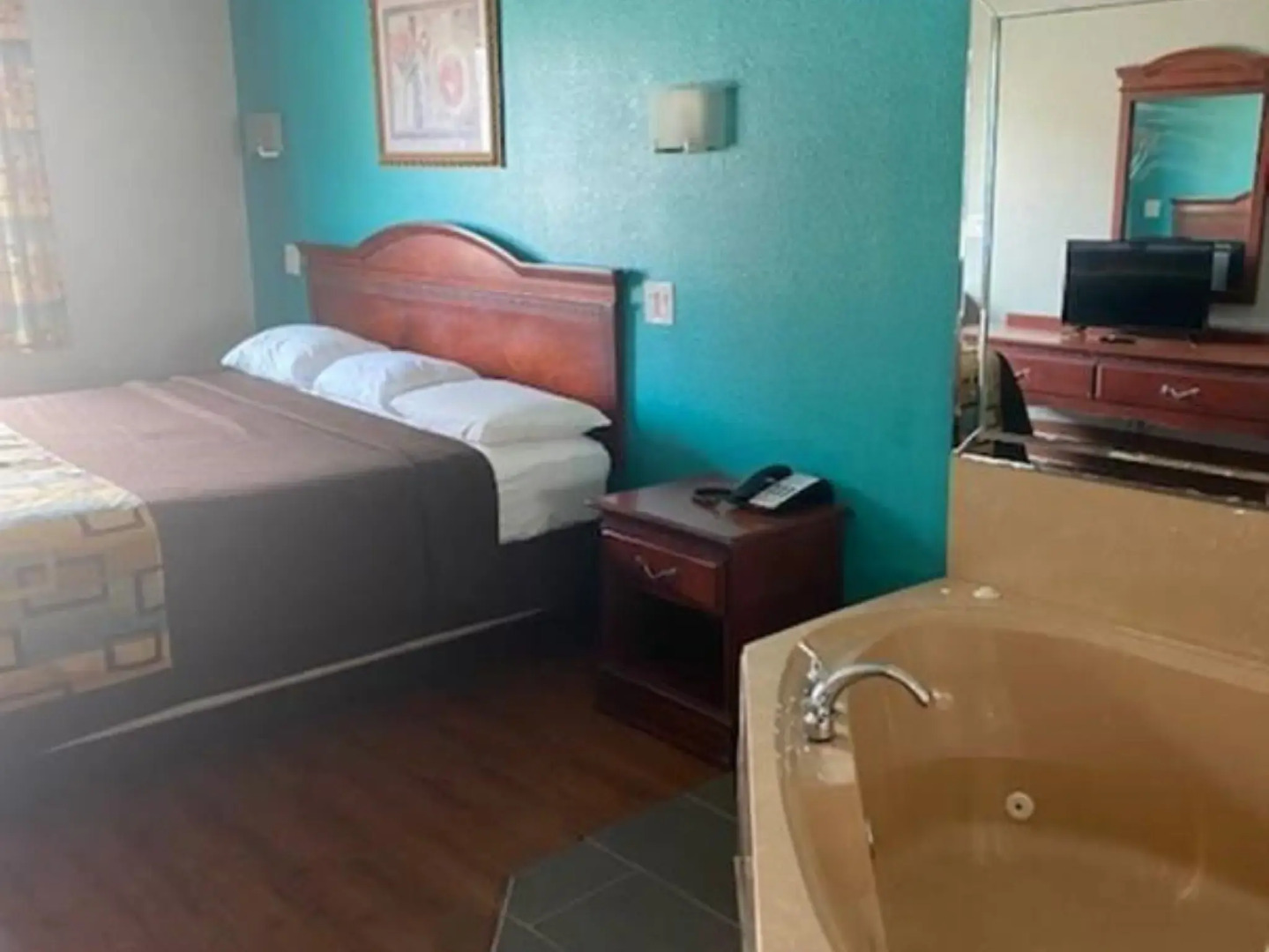 Foto - Tropicana Inn and Suites