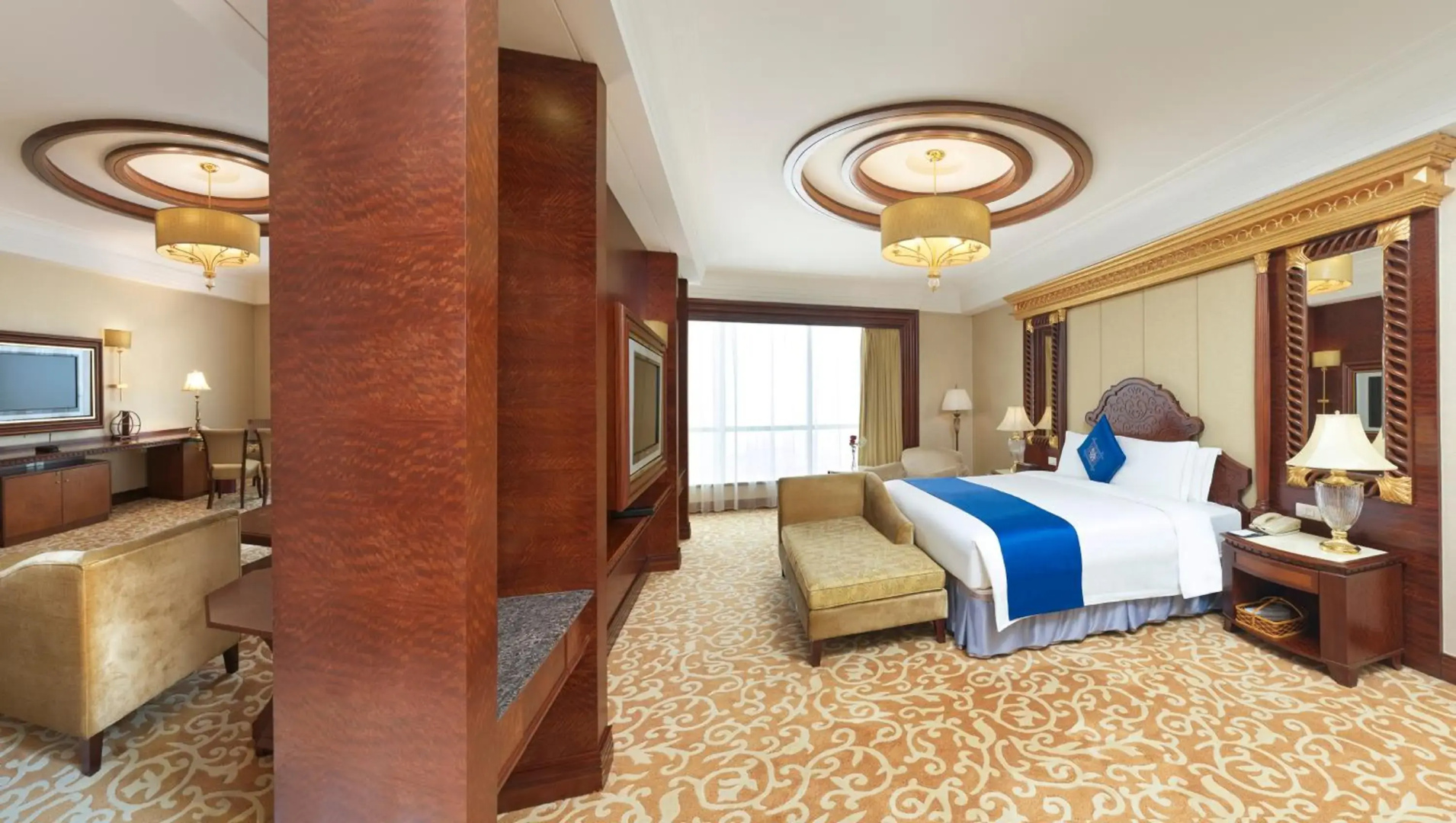 Photo - Regal Palace Hotel