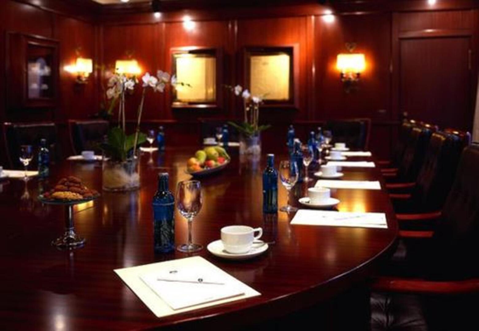 Photo - Renaissance Hamburg Hotel