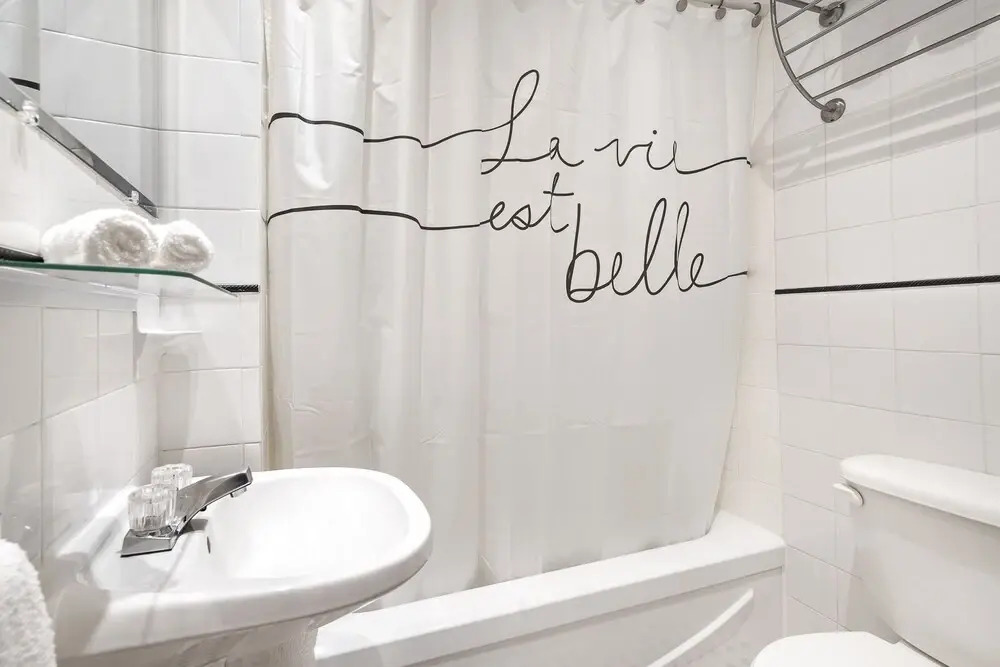 Photo - LiV MTL Avenue