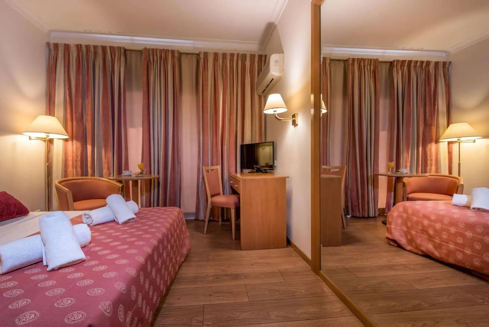 Photo - Strada Marina Hotel