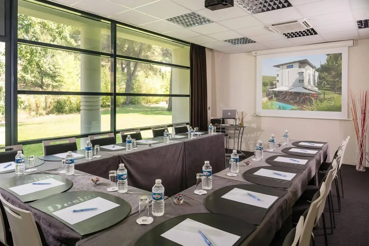 Foto - Mercure Aix-en-Provence La Duranne Gare TGV