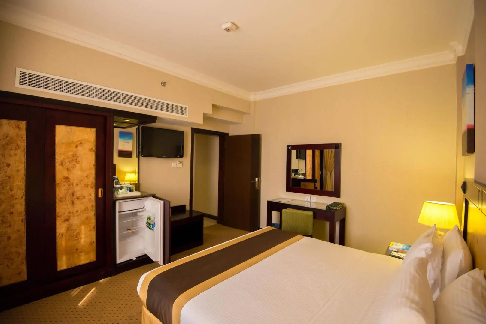 Photo - Caesar Hotel