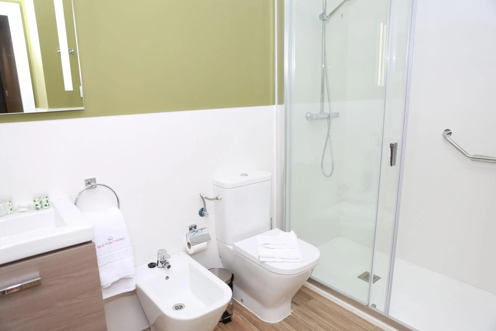 Photo - New Point Opera