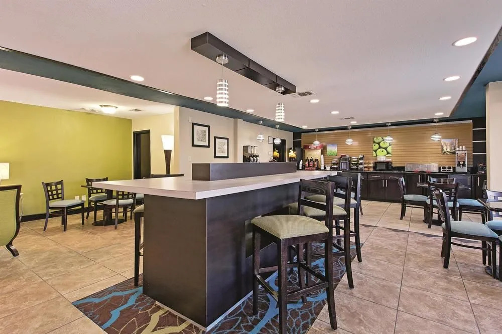 Photo - Comfort Inn Dallas Park Central