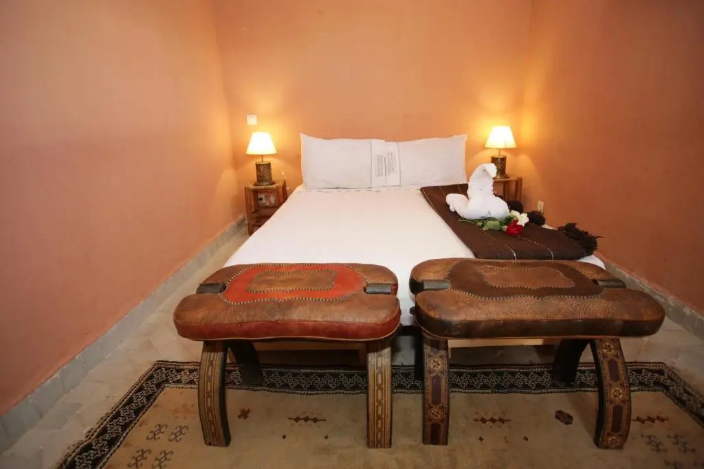 Photo - Riad white flowers