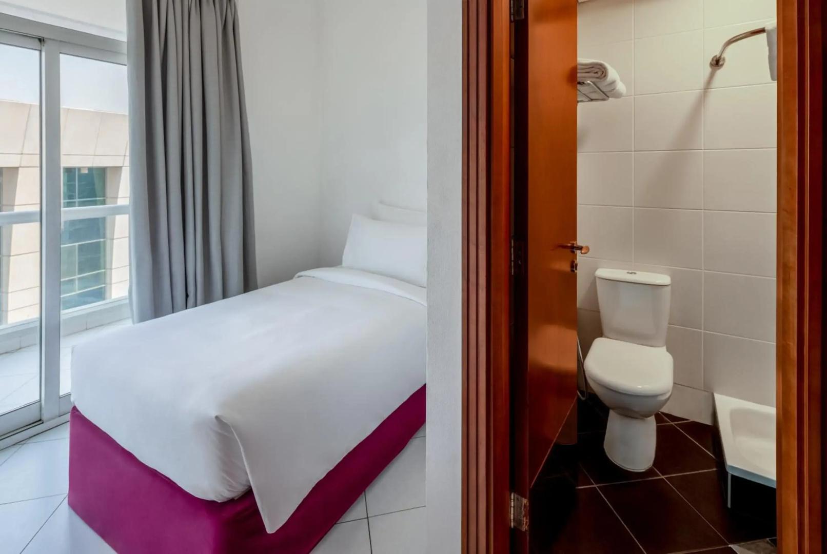 Photo - Flora Creek Deluxe Hotel Apartments, Dubai