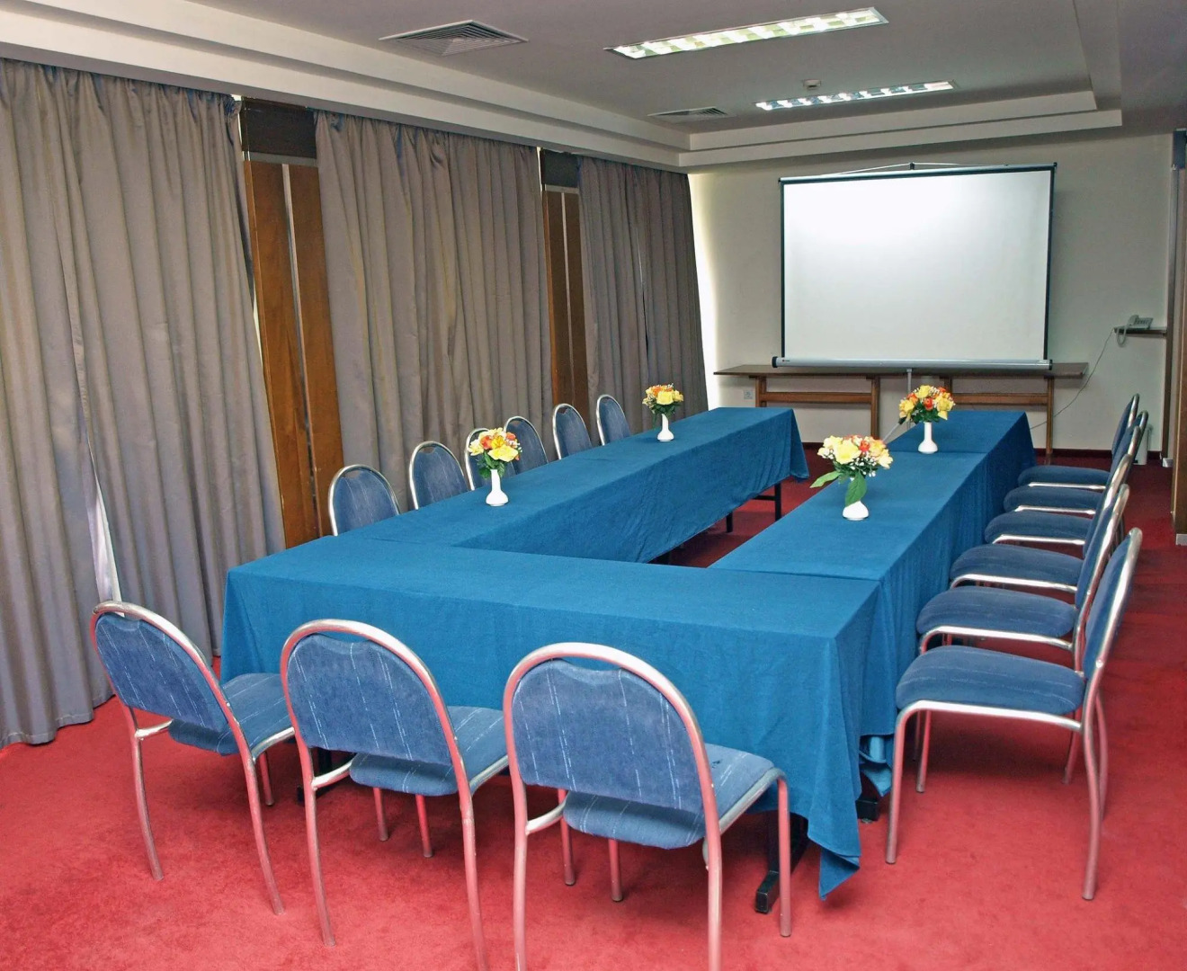 Foto - Hotel Forum - Free Parking for cars