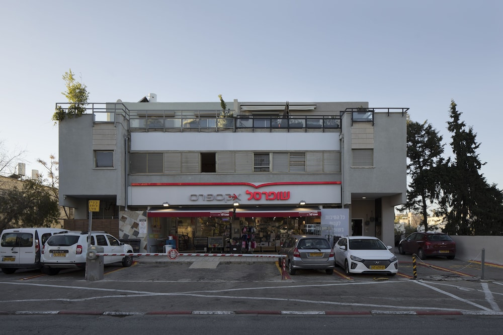 Photo - Urbanica Carmel