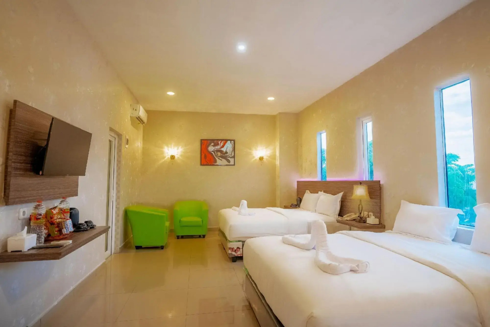 Photo - De'Tonga Hotel