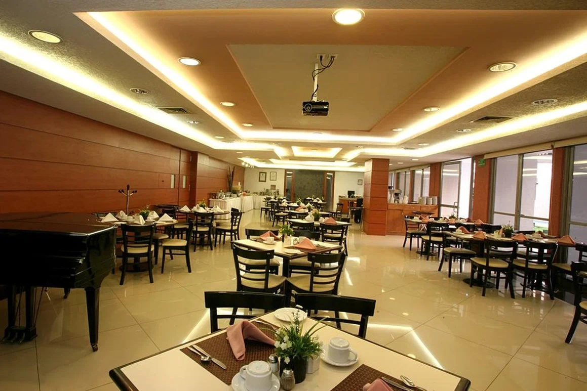Photo - Hotel Horizon and Convention Center