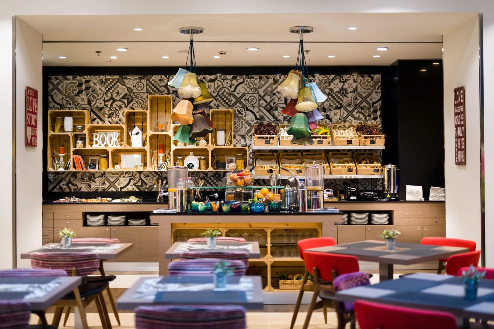 Foto - Ikonik Parlament