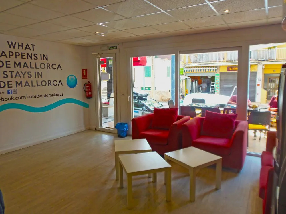 Photo - Hostal Sol de Mallorca.