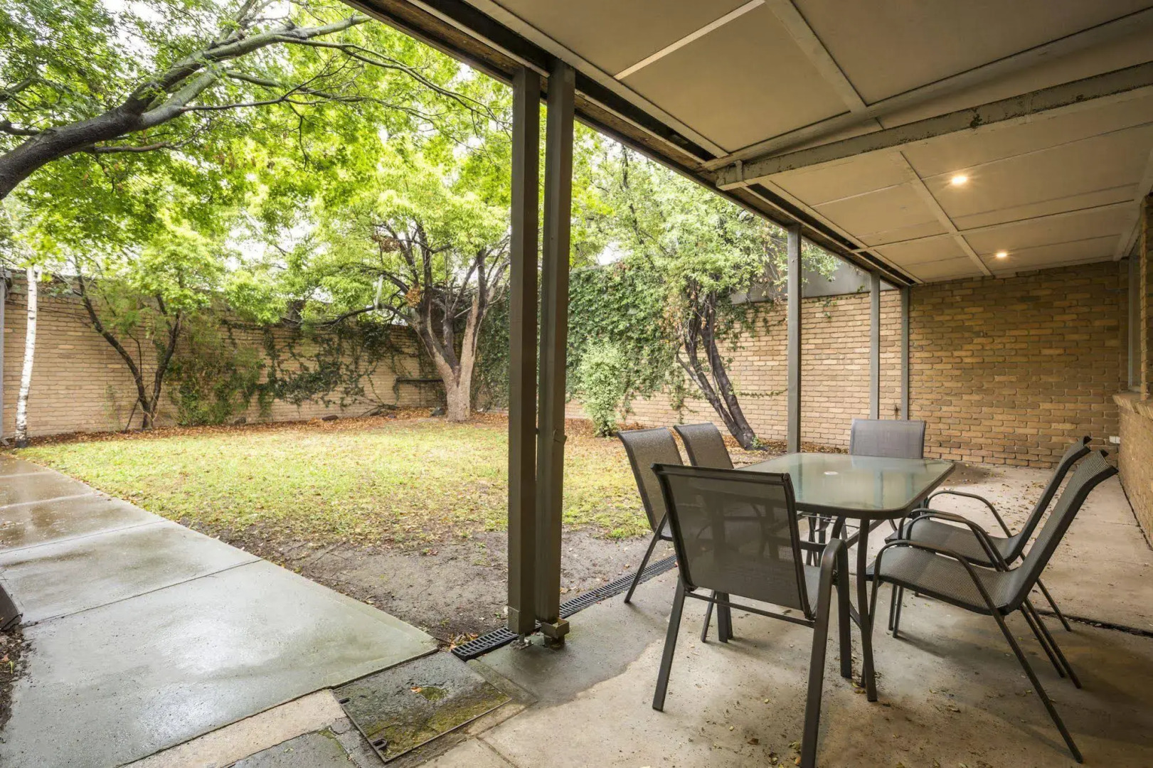 Photo - Nightcap at Coolaroo Hotel