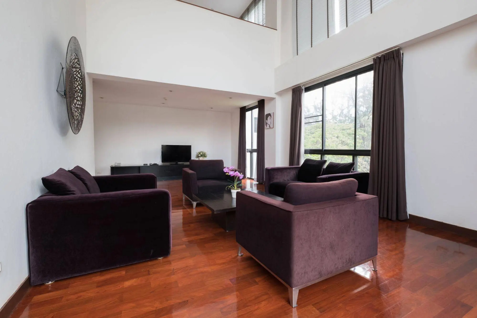 Photo - Benviar Tonson Residence