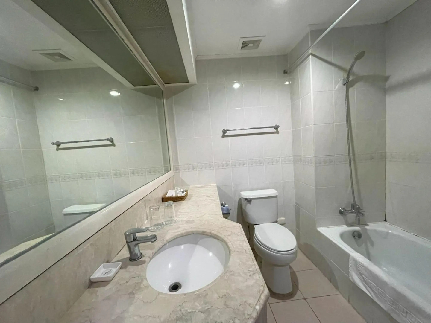 Photo - Golden Peak Hotel & Suites powered by Cocotel