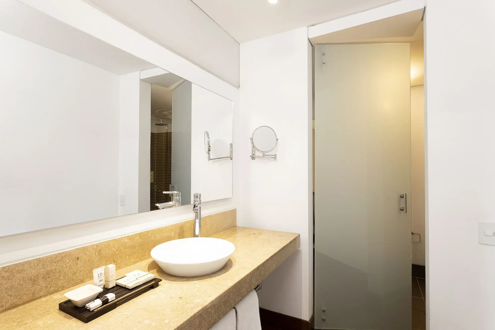 Photo - Bh la Quinta- Suites