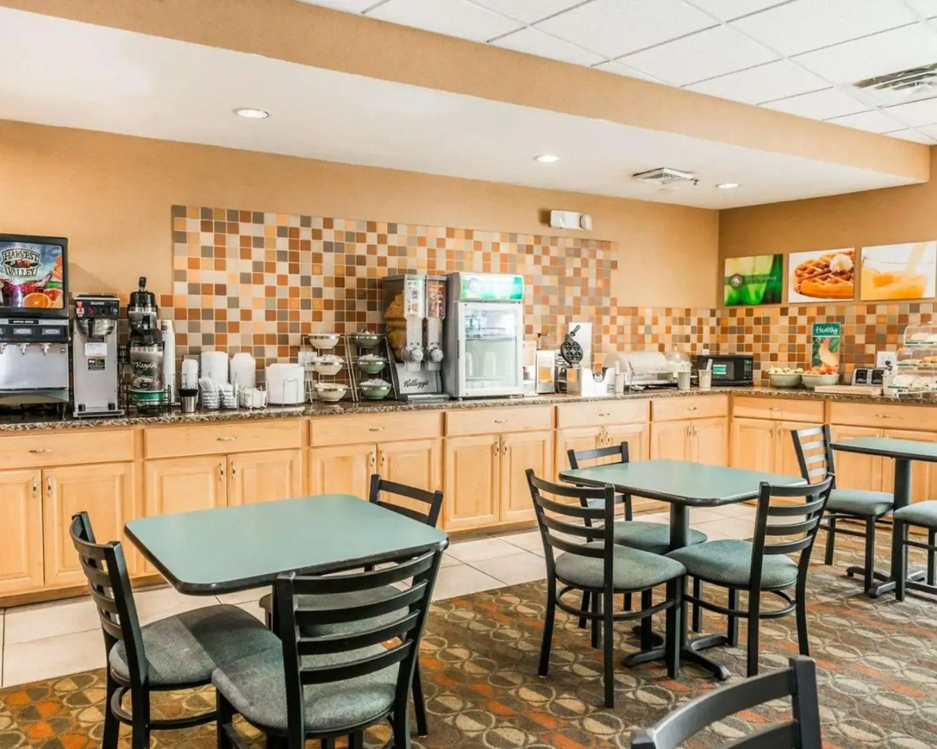 Photo - Baymont by Wyndham Indianapolis East