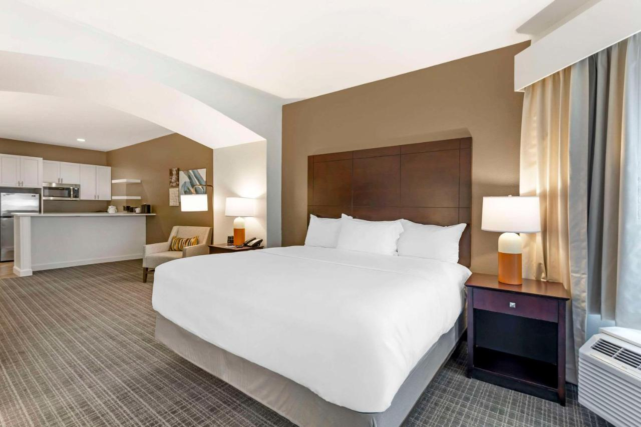 Photo - Comfort Inn & Suites Verona at Turning Stone Resort Casino