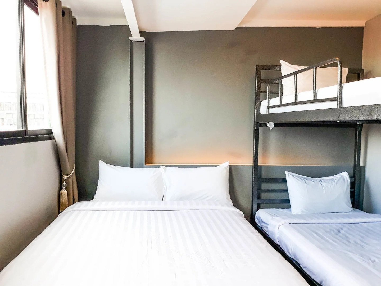 Photo - Lux Rooms Night Bazaar