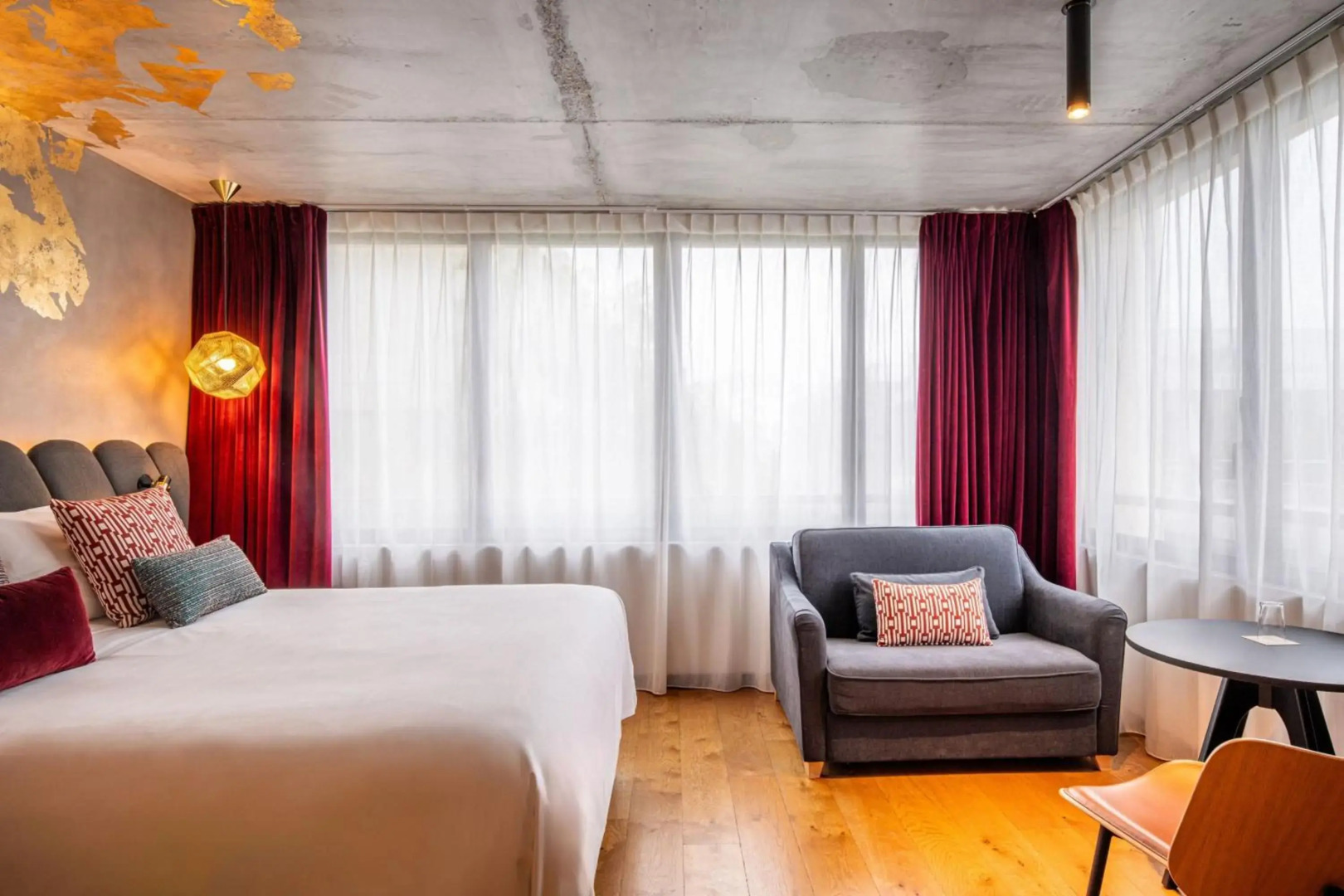 Photo - Renaissance Bordeaux Hotel