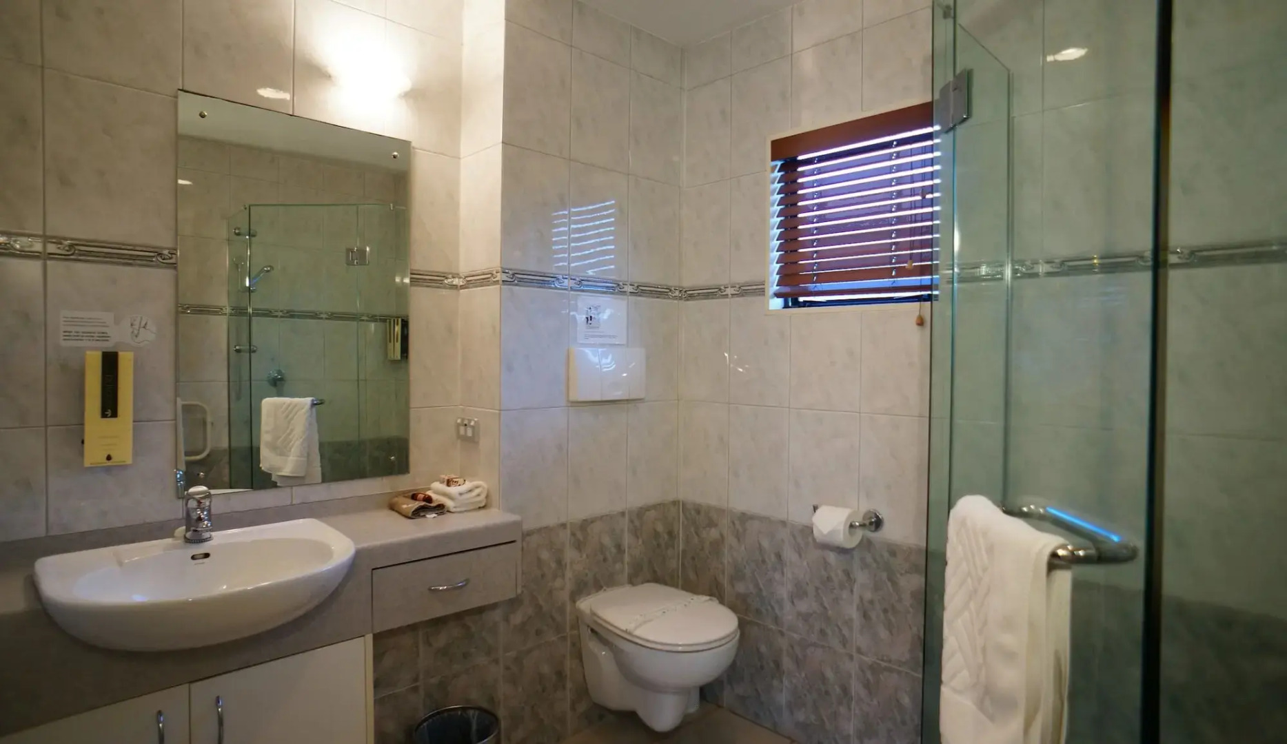 Photo - Cornwall Park Motor Inn