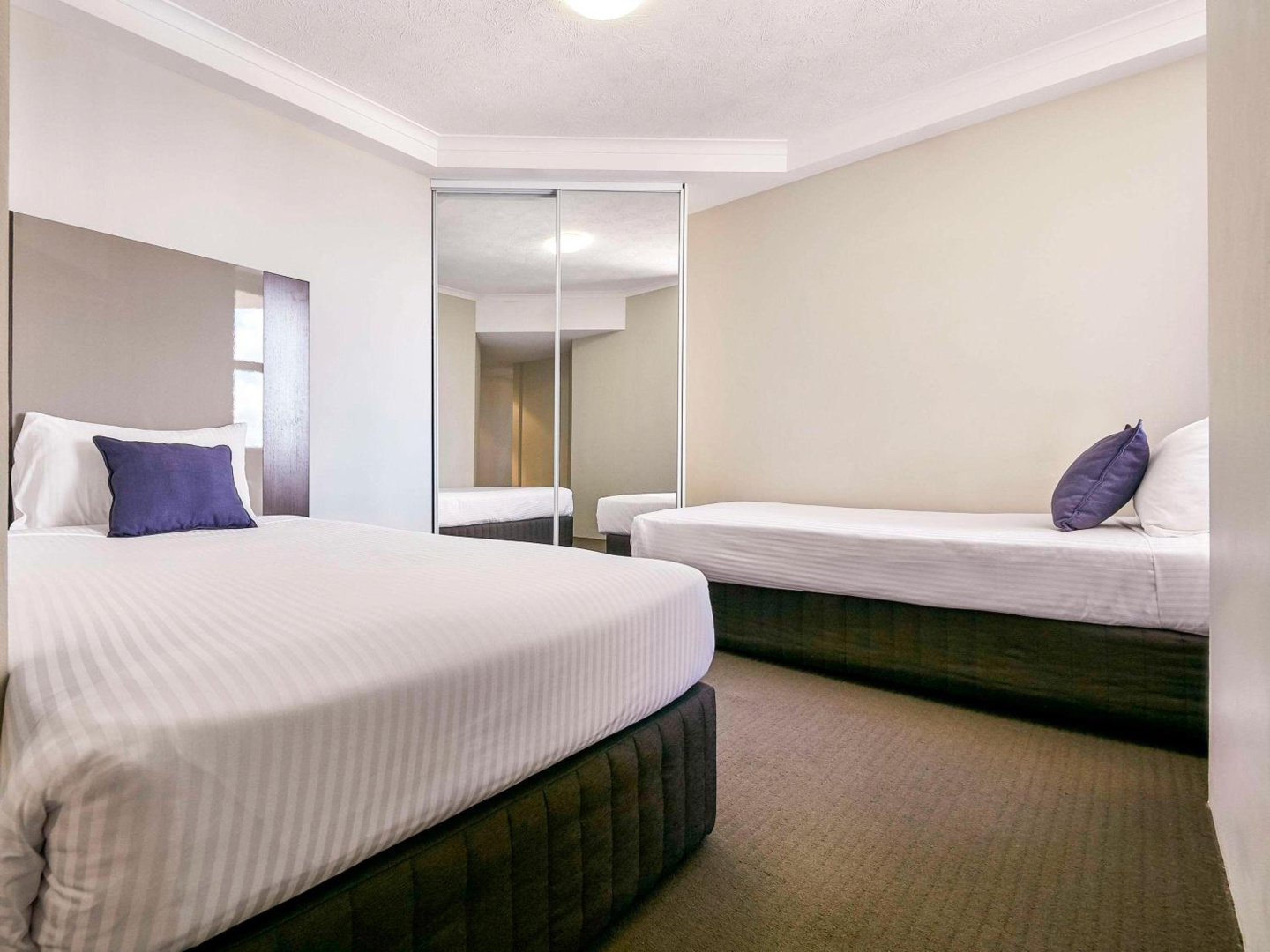 Photo - Novotel Surfers Paradise